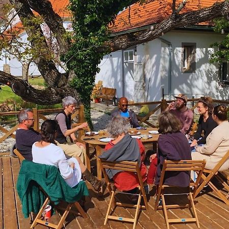 Parokia Apartman Es Coworking A Balaton Mellett Kaptalantoti Esterno foto