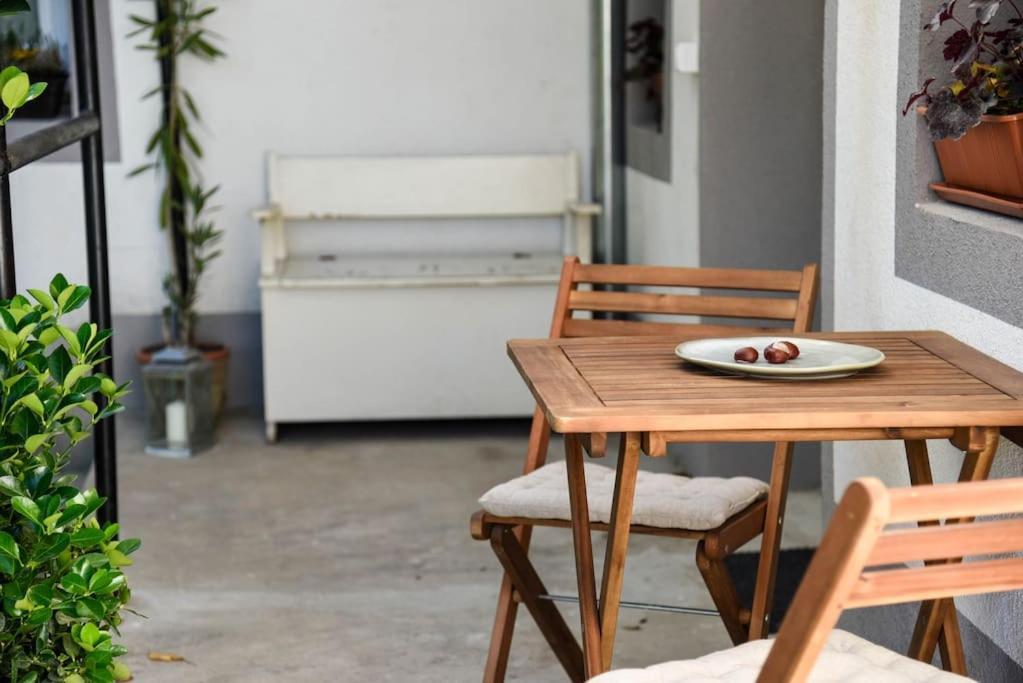 Parokia Apartman Es Coworking A Balaton Mellett Kaptalantoti Esterno foto