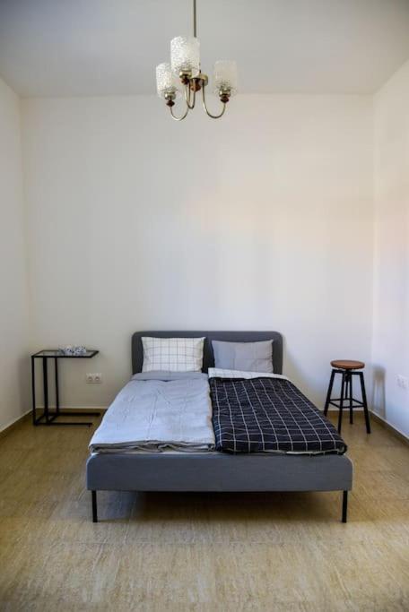 Parokia Apartman Es Coworking A Balaton Mellett Kaptalantoti Esterno foto