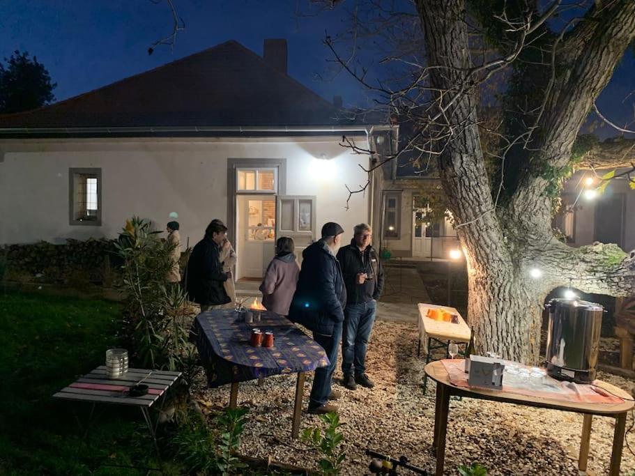 Parokia Apartman Es Coworking A Balaton Mellett Kaptalantoti Esterno foto